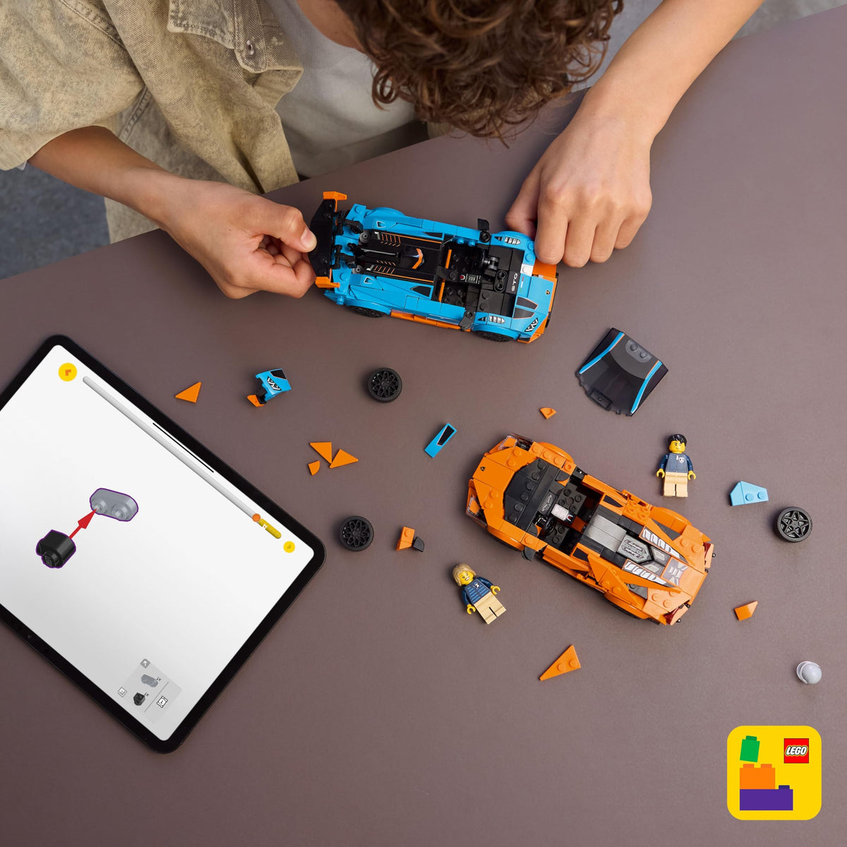 Building Toy Model Car Kit F293647